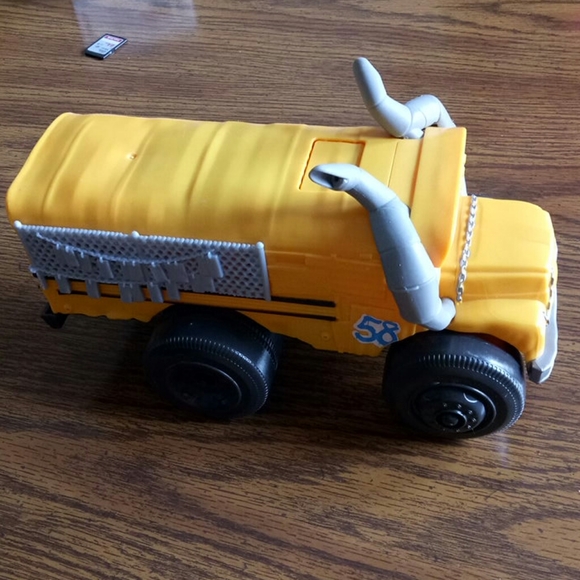 Disney Cars Miss Fritter Water Toy